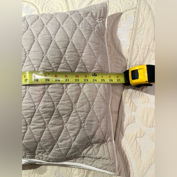 Pair of 26”X20” Cream / Tan / Taupe Neutral Bed Sham Removable Button Covers - Picture 4 of 9